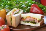 生ハムとたっぷり野菜のサンドウィッチ Uncured Ham and Vegetable Filled Sandwich（ホットサンドとサンドウィッチのお店 サンドウィッチマン）