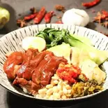 自家製豚すね+(蒸し鶏)隆江猪脚饭拼白切鸡（池記 正宗隆江猪脚飯）