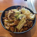ホルモン丼（ホルモン焼きぶーちゃん）