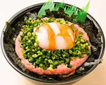 ねぎ玉海苔ユッケ丼(16)（魚丼 大塚店）