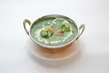 サグブラウンカレー Sag Prawn Curry(本格インド料理 タージマハル)