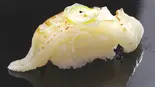 【2438】炙りエンガワ1貫（宅配寿司 大黒屋南部市場店）