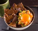 ハラミキムタマ丼 Skirt Steak with Kimchi Omelette Rice Bowl（大阪焼肉丼せんば 栄店）