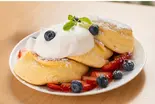 ストロベリー スフレパンケーキ(3枚)（PancakeHouseHoiHoi 栄本店）