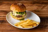 アボカドバジルチーズバーガー（Sherry's Burger Cafe）