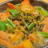 藤椒鶏煮込み定食（王富貴黃燜鷄）