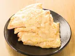 スペシャルチーズガーリックナン/Special Cheese Garlic Nan（アジアンダイニング＆バー ナマステ 戸越銀座店）