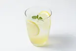 瀬戸内レモンのレモンスカッシュ（鯖サンドと温泉紅茶がおいしいカフェcoco de tea(ココデティー)）