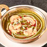 サグマッシュルームカレー Saag ＆ Mushroom Curry（Curry King Asian Restaurant ＆ Bar）