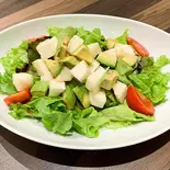 長芋とアボカドのサラダ（やさいや 鉄板焼野菜 赤坂店）