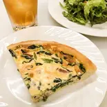 季節のキッシュ（パン屋あんどキッチン 朝と昼と夜）
