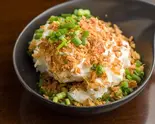 フライドオニオンのせポテサラ Potato Salad Topped with Fried Onion(ハモニカ・クイナ)