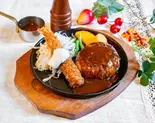 No.1 黒毛和牛バーグ200g×エビフライ（大阪ステーキかうぼーい）