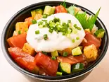 31漬けバラちらしトロロ丼（魚丼 平尾二丁目店）