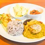 カレープレートセット（坂の上 Cafe＆Bar）