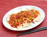蒸し鶏の山椒掛け Steamed Chicken Topped with Japanese Pepper(中華食堂一番館)
