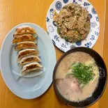 博多ラーメン+半チャーハン+博多一口餃子6個(博多ラーメン長浜や元住吉店)