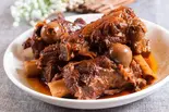 酱大骨,豚スペアリブ Pork Spare Ribs in Sauce 4個（麻辣香鍋＆過橋米线専門店 上野店）