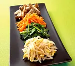ナムル盛り合わせ Namul platter（うま味家 マサラ）