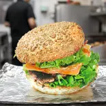 テリタマチーズバーガー / TERITAMA CHEESE BURGER（JACKS BURGER SHOP SUITA）