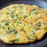 韓国野菜チヂミ 야채 치즈미(明洞チキン王子店)