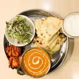 タンドリーチキンチーズナンセット Chicken and cheese nan(Asian Restaurant Fulbari)