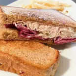 REUBEN SANDWICH ルーベンサンドウィッチ(ホームワークス麻布十番店)