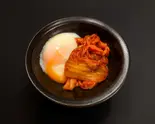 温玉韓国キムチ Kimchi with Soft-Boiled Egg(16穀米の美活カオマンガイ 初音町店)
