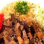 チャーハンとチャーシュー丼(丼家 本膳)