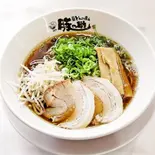 濃い口鳥ガラ醤油らーめん（らーめん 豚の助）