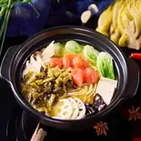 酸菜素米线Vegetarian Rice Noodles with Pickled Vegetables漬け野菜のベジタリアン米線※辛さ:1（天府李米線 TINA'S NOODLE KITCHEN）