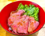 【秘伝のたれ】 ローストビーフ丼（餃子工房 ちびすけ 東心斎橋店）