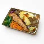 だし巻き玉子と焼き鮭弁当（NUMBER8 エキエキッチン店）