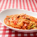 エビを楽しむ【シュリンプ・トマトパスタ】（FAMILY DINER shrimp house）