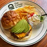 アボカドチーズバーガー（The Caaap Burger）