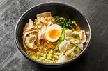 茹で豚冷やしカレーうどん(みんなの駒沢屋)