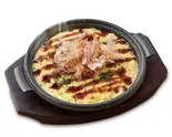 山芋チーズの陶板焼（大衆酒場 銀次 京橋北口駅前店）