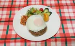 ハンバーグ目玉焼き（絶品ハンバーグのお店ココロ与野店）