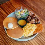 ハニーマスタードチキンプレート(tripcafeokinawa那覇国際通り店)