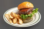 ハンバーガー【ポテト＆ピクルスセット】（Burgers＆Fries Sakura_Saku）