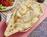 ナン Naan（インド料理ルンビニ）