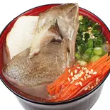 カマの入った ぶりのあら汁(黒酢の寿司京山)