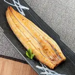 うなぎ白焼 特(1尾)（うな賀）