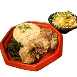 チャーハンと油淋鶏弁当（トラノハチワレ）