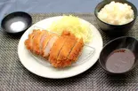 熟成八層かさねカツ弁当（熟成八層重ねかつ八豚）
