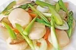 アスパラとホタテ炒め（黄鶴楼 餃子酒場）