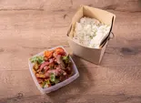 「牛肉と赤玉葱・トマトの ペルー醤油炒め」BENTO（白金バーガー ザ テンダーハウス ダイニング）