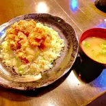 チキンの唐揚げピラフ(味噌汁付き)（スタミナ肉飯）