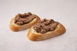 鶏レバーのクロスティーニ2個（alto）