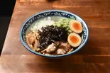 味玉煮干し油そば（麺屋音 北千住本店）